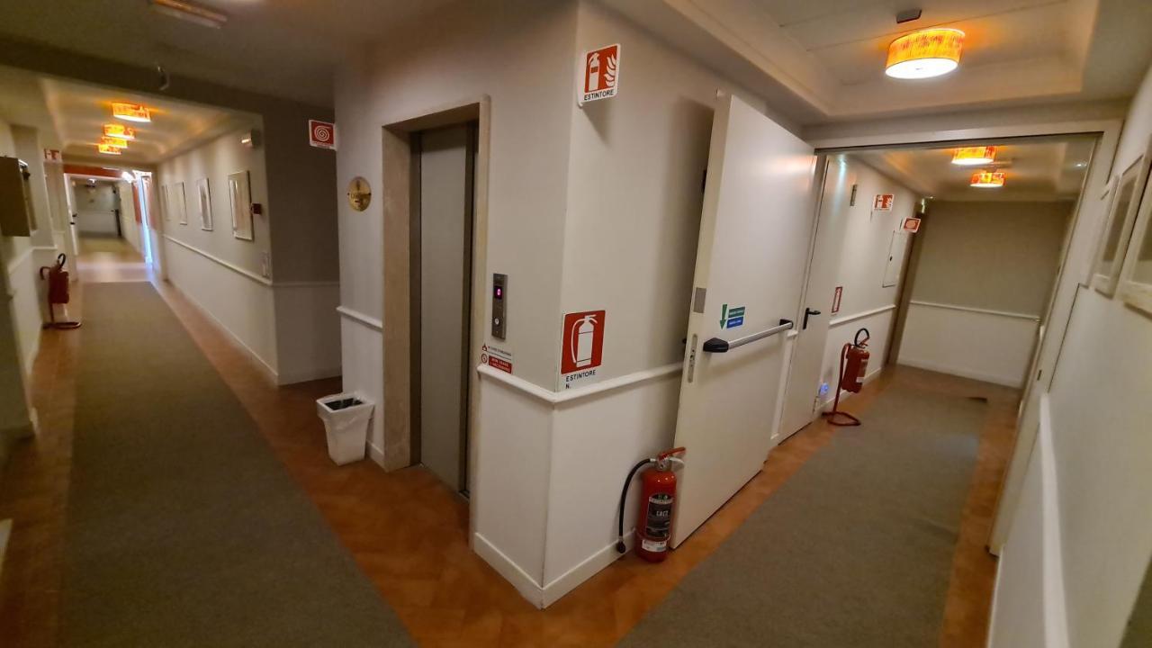 Small Double Room,1024758340:JPEG
