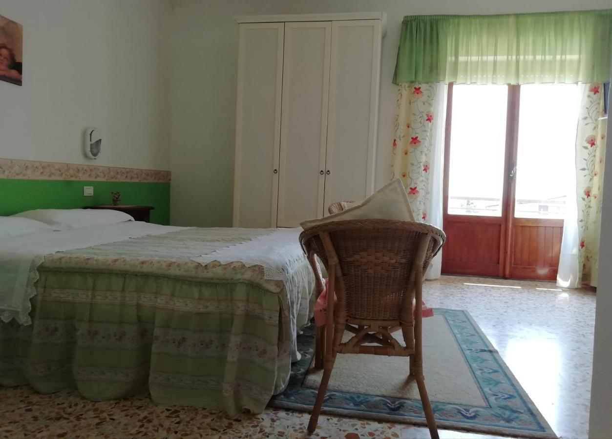 Double or Twin Room Private Bathroom