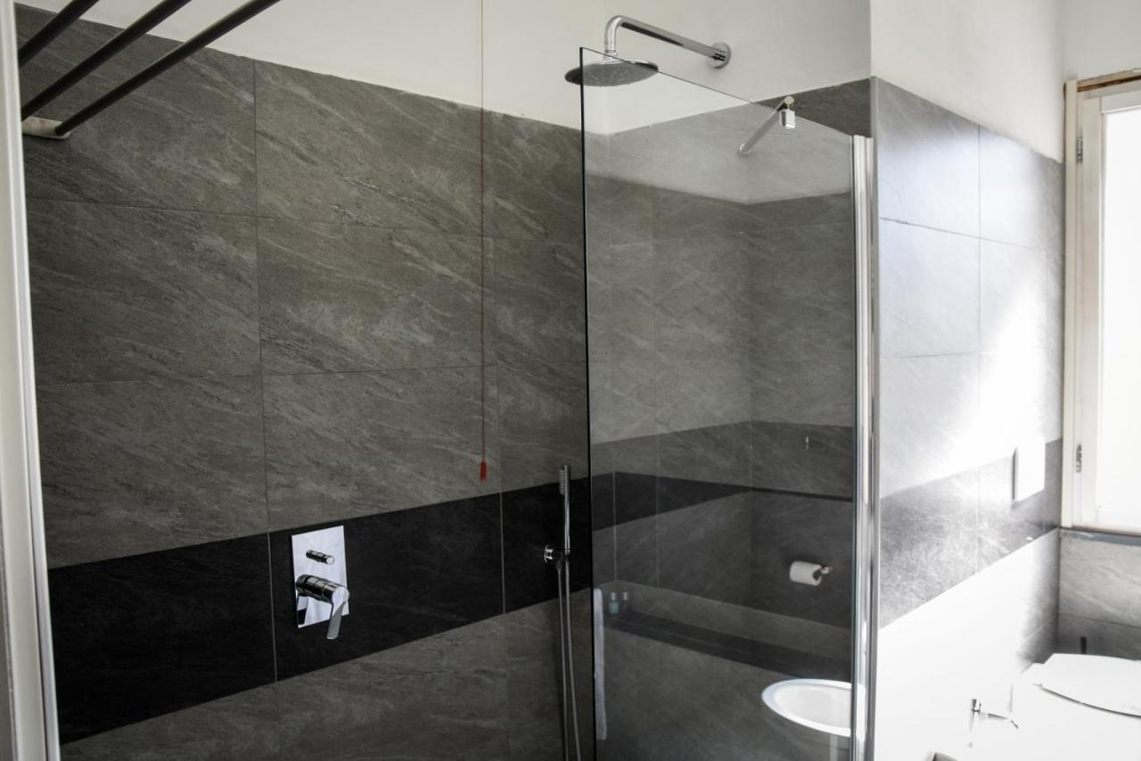 Double or Twin Room Private Bathroom