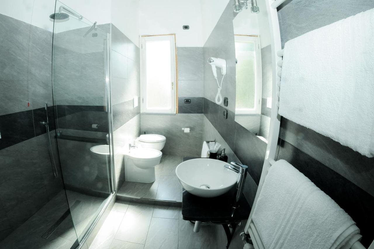 Double or Twin Room Private Bathroom
