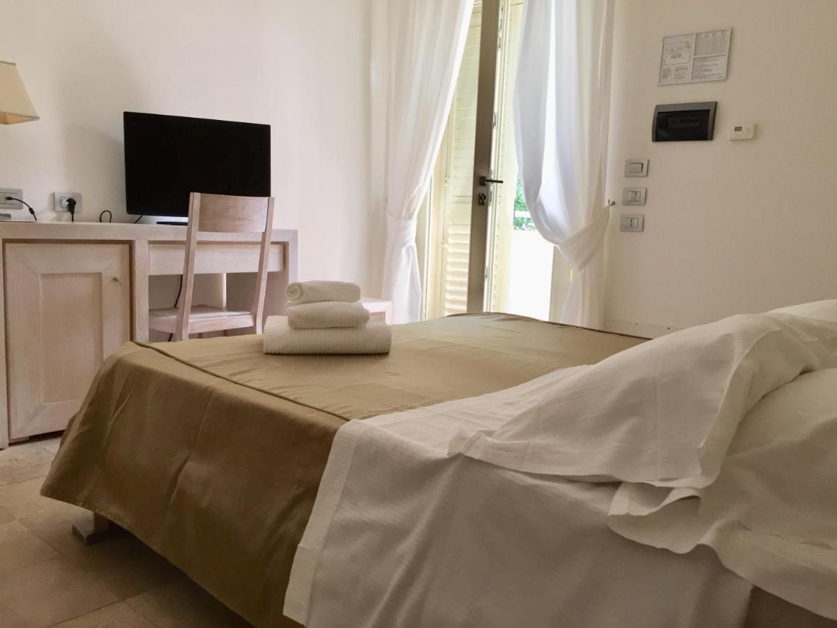 Standard Double Room,1227576104:JPEG