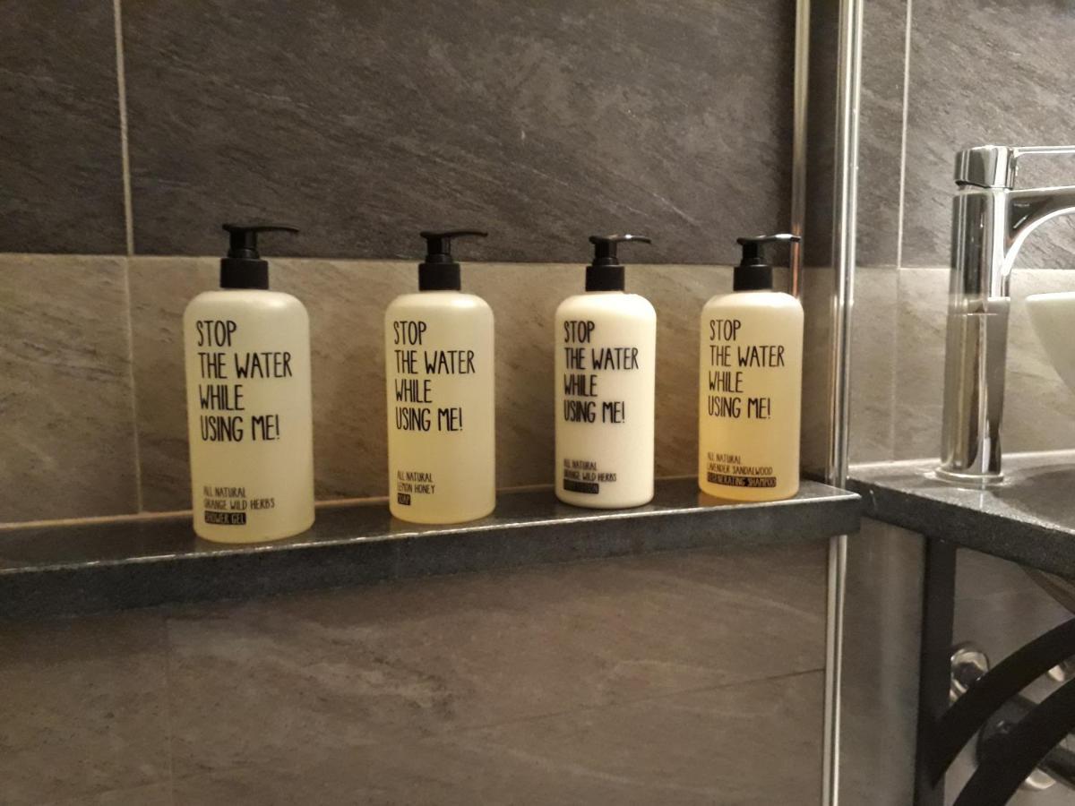 Double or Twin Room Private Bathroom