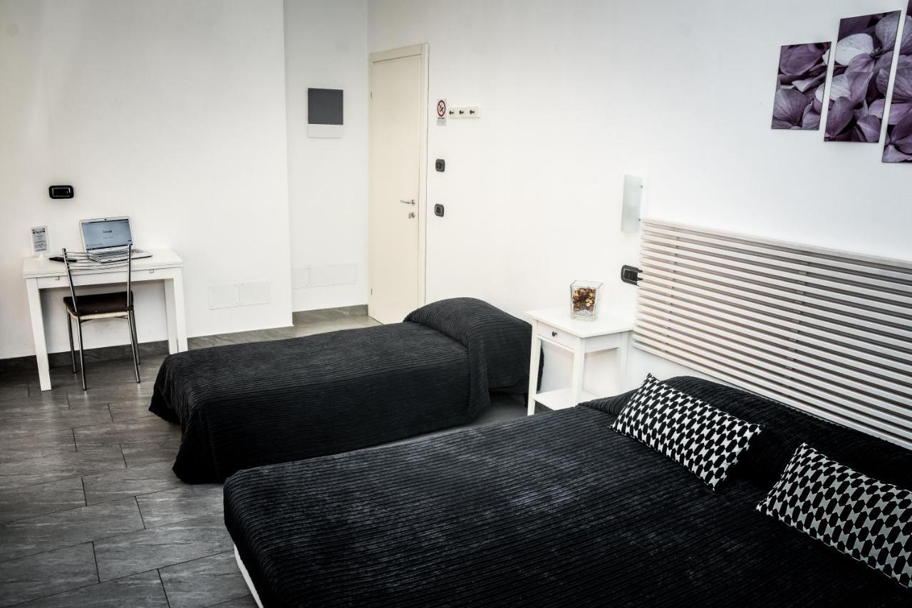 Double or Twin Room Private Bathroom