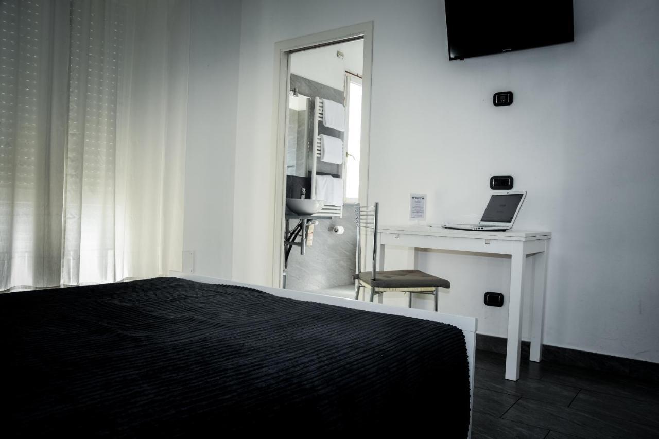 Double or Twin Room Private Bathroom