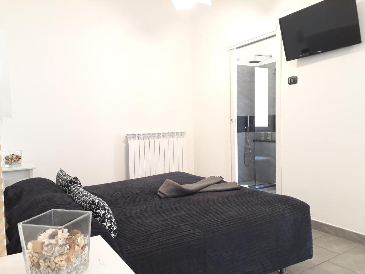 Double or Twin Room Private Bathroom