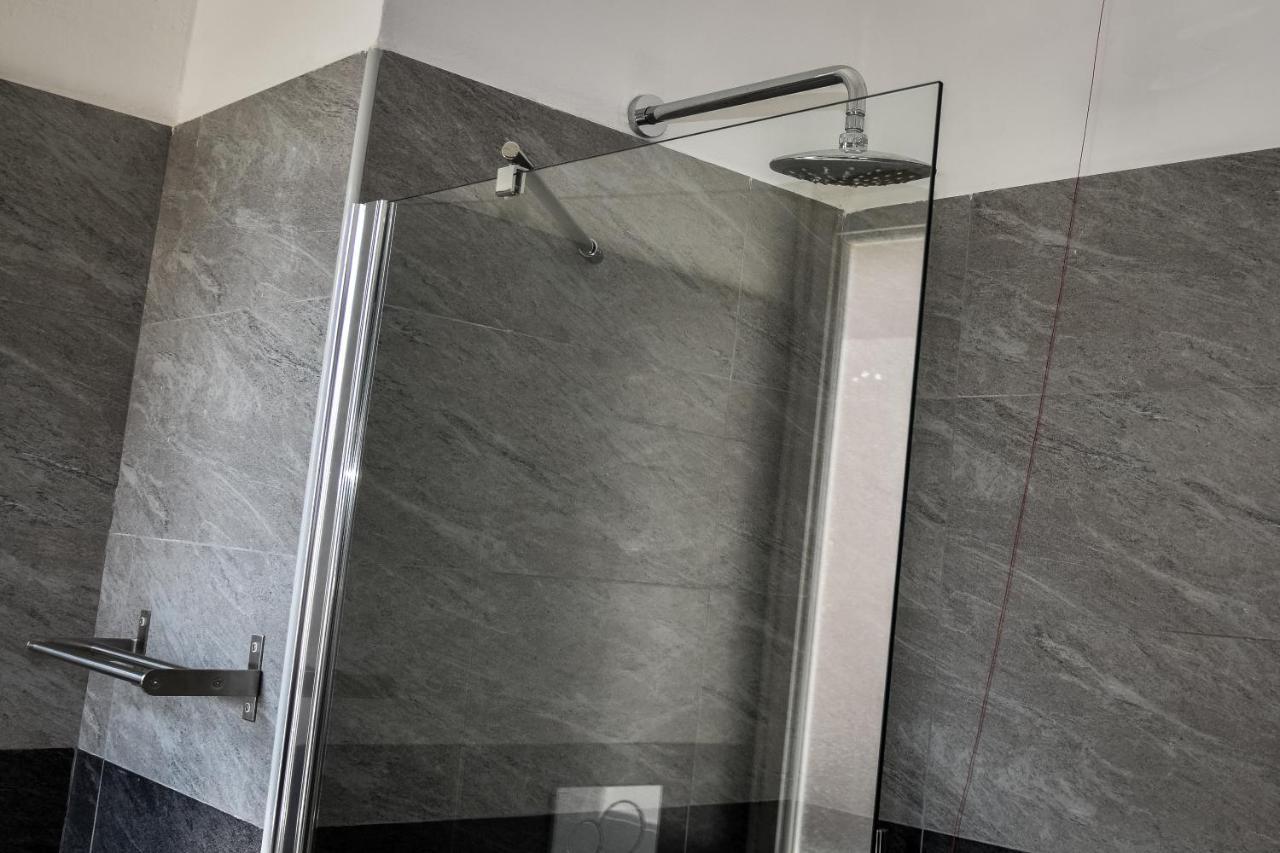 Double or Twin Room Private Bathroom