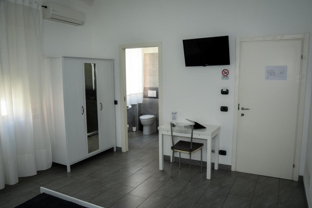 Double or Twin Room Private Bathroom
