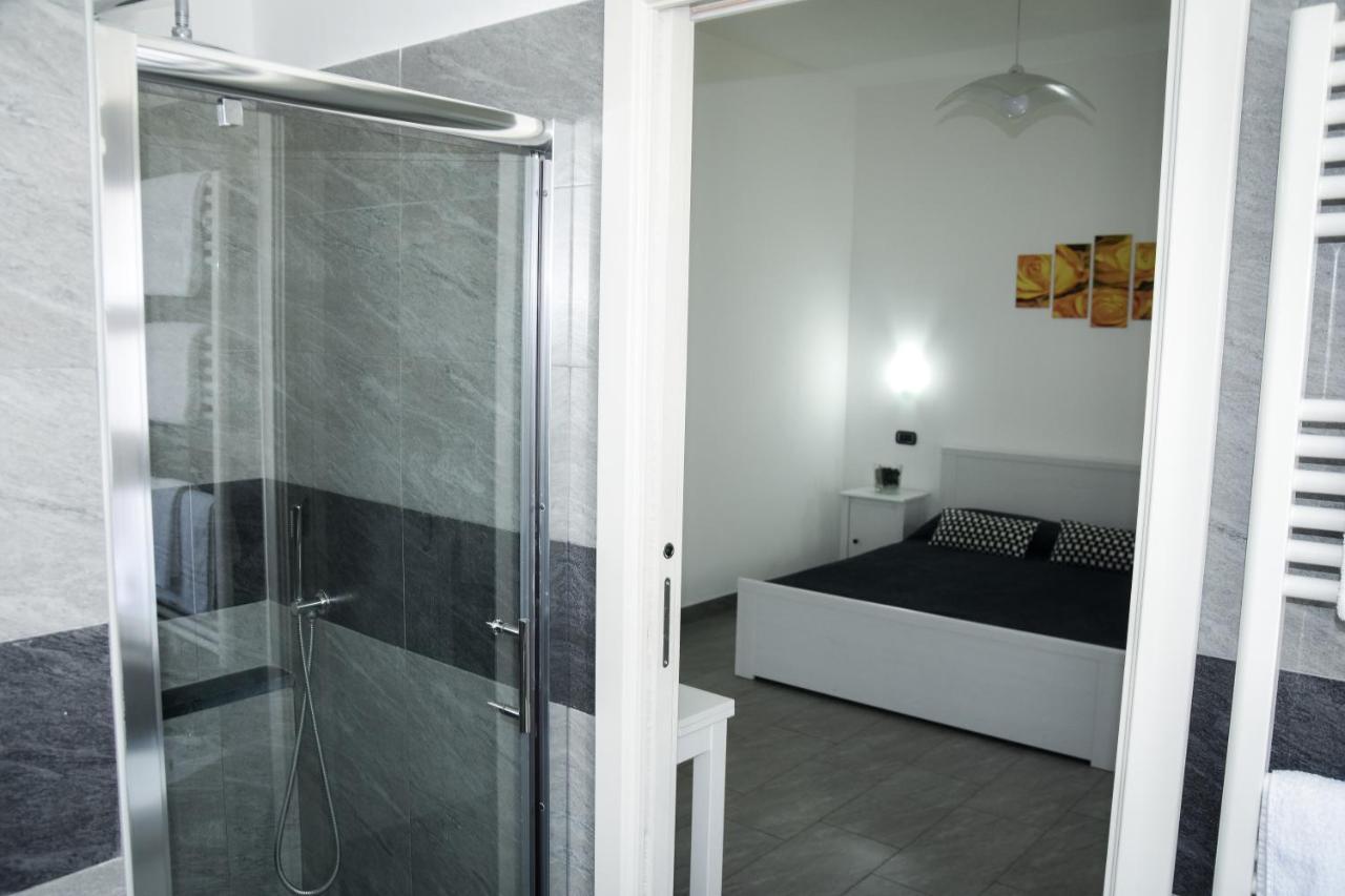 Double or Twin Room Private Bathroom