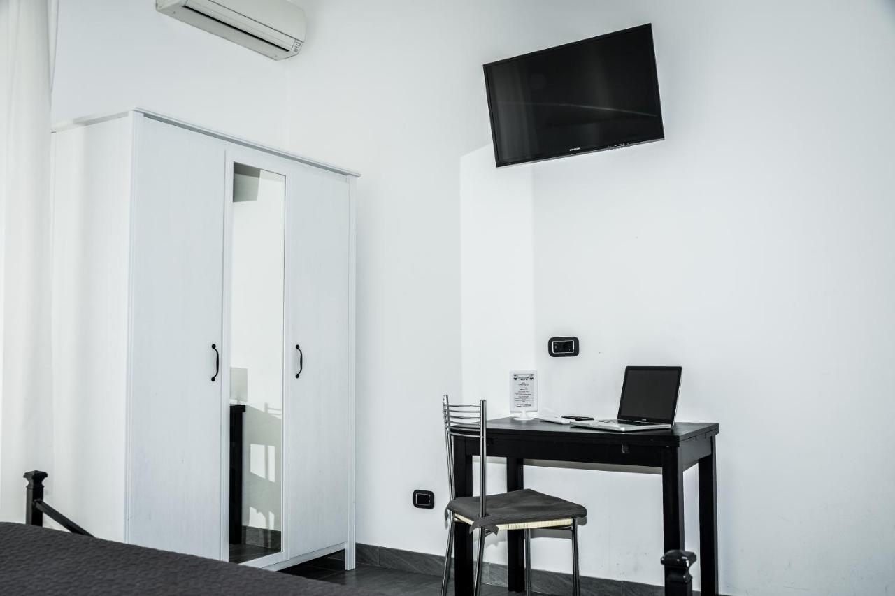 Double or Twin Room Private Bathroom