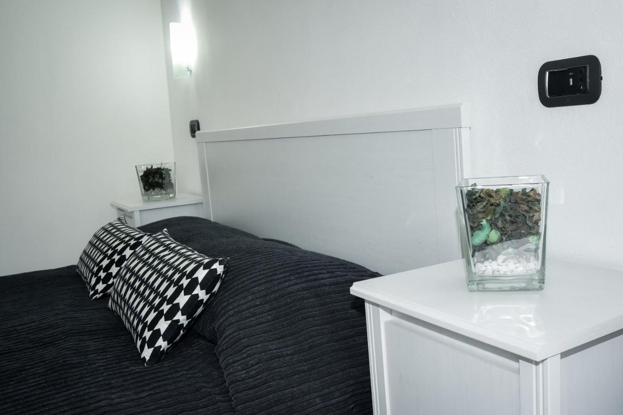 Queen Room Private Bathroom