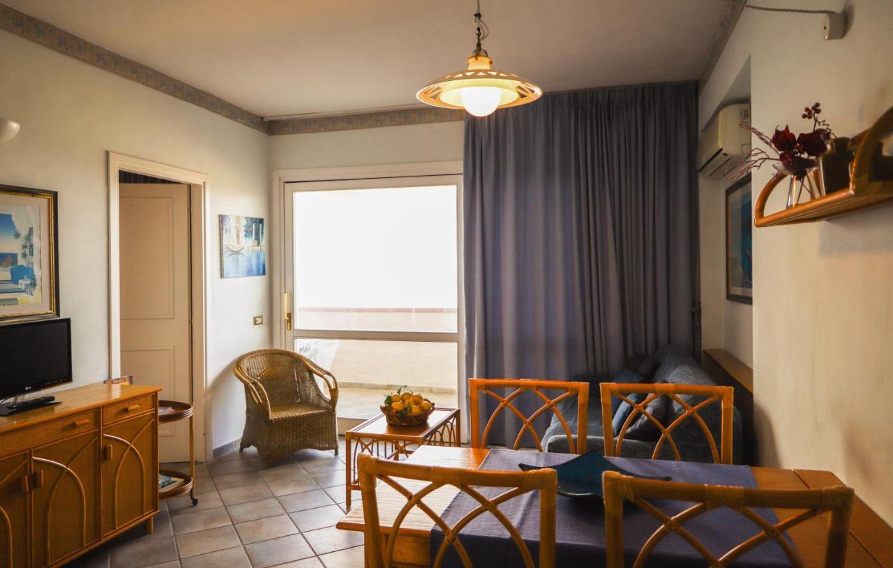 Two-Room Apartment,1306212700:JPEG