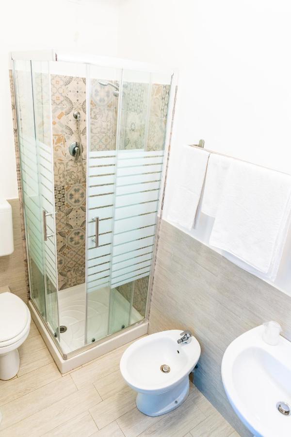 Standard Triple Room,1552378396:JPEG