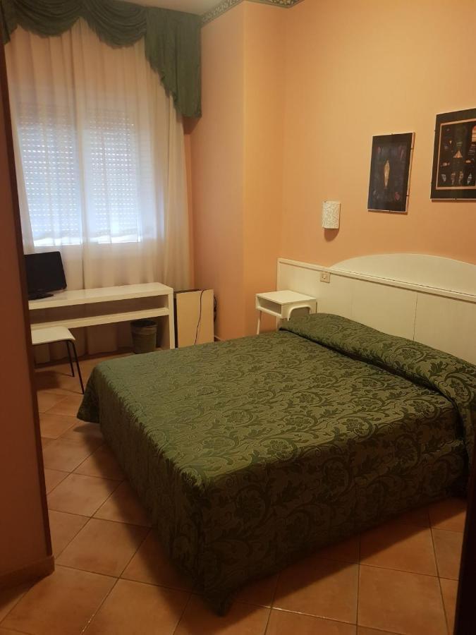 Standard Double or Twin Room,1148926675:JPEG