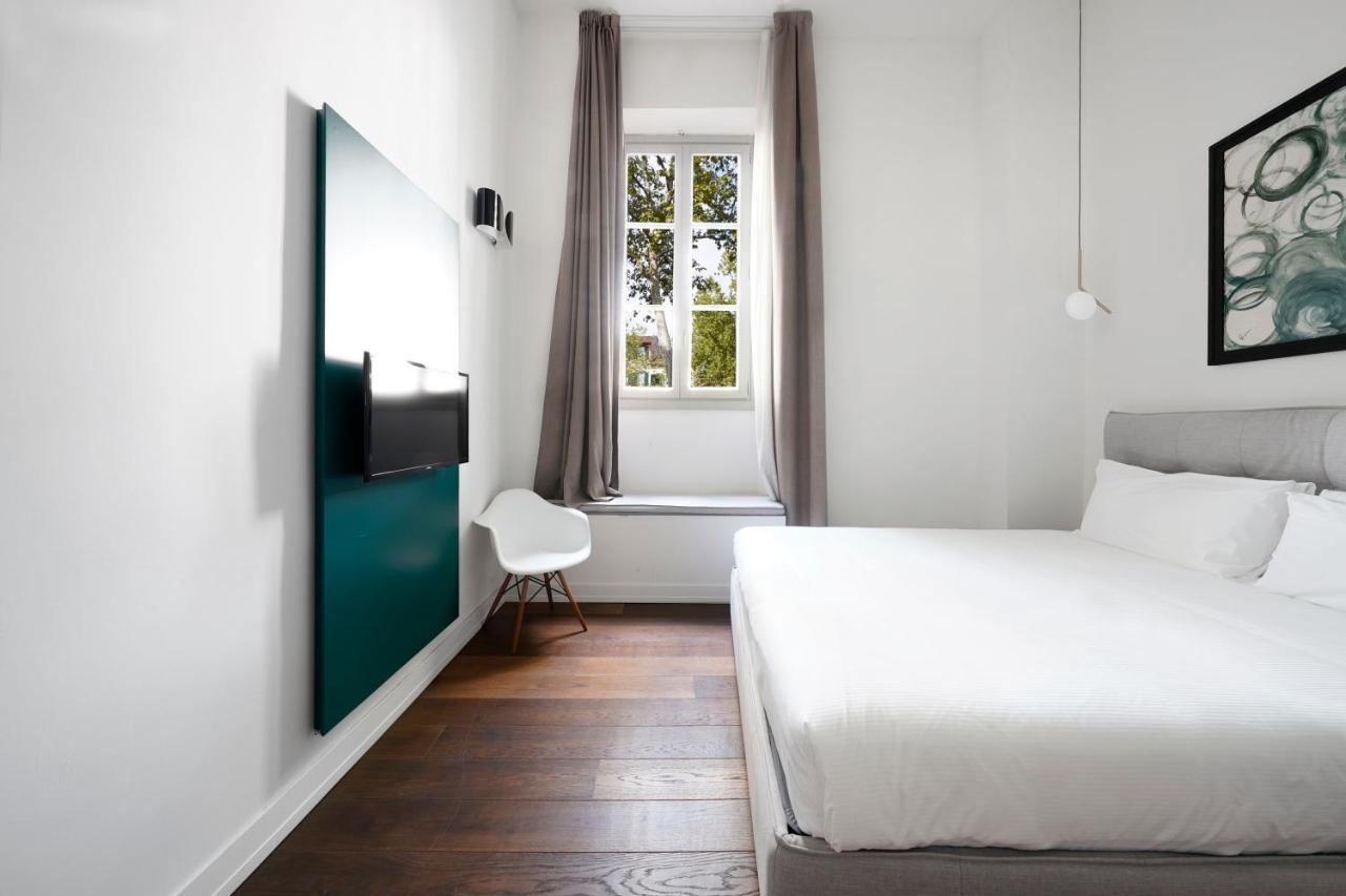 Extra Large 1 Bedroom Apartment Terrace Sofa Bed Duplex