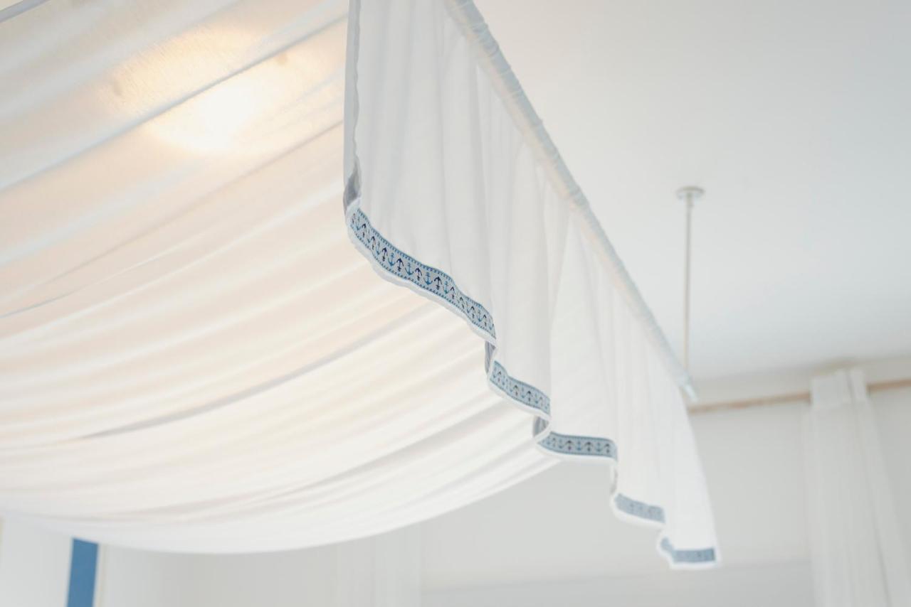 Standard King Room with Sea View