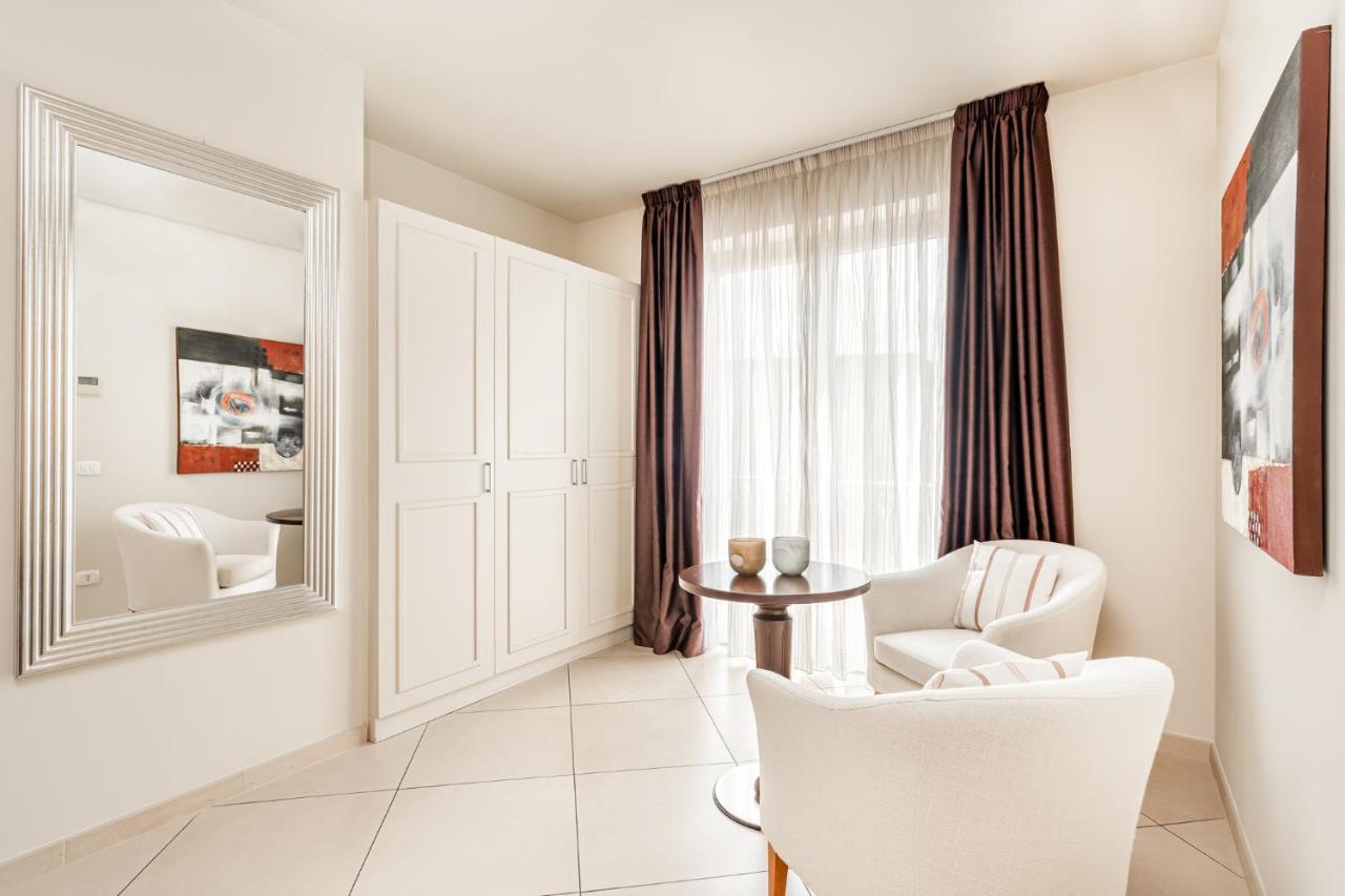 Double or Twin Room,1185615175:JPEG