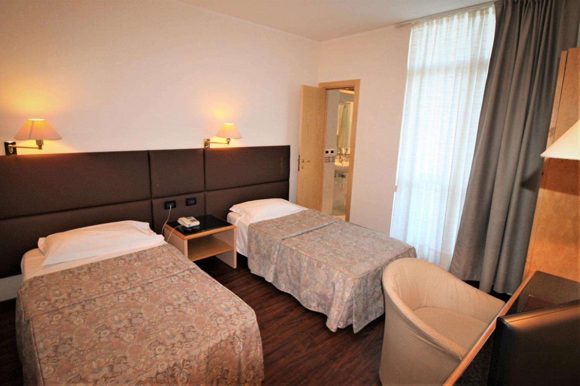 Basic Twin Room