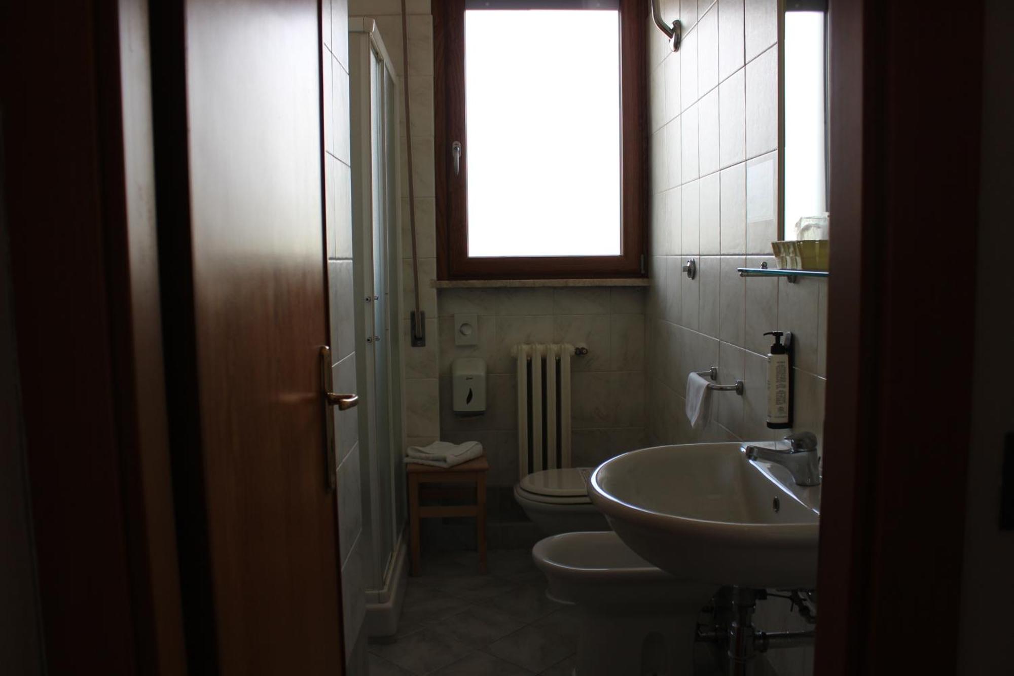 Classic Quadruple Room,1209489295:JPEG