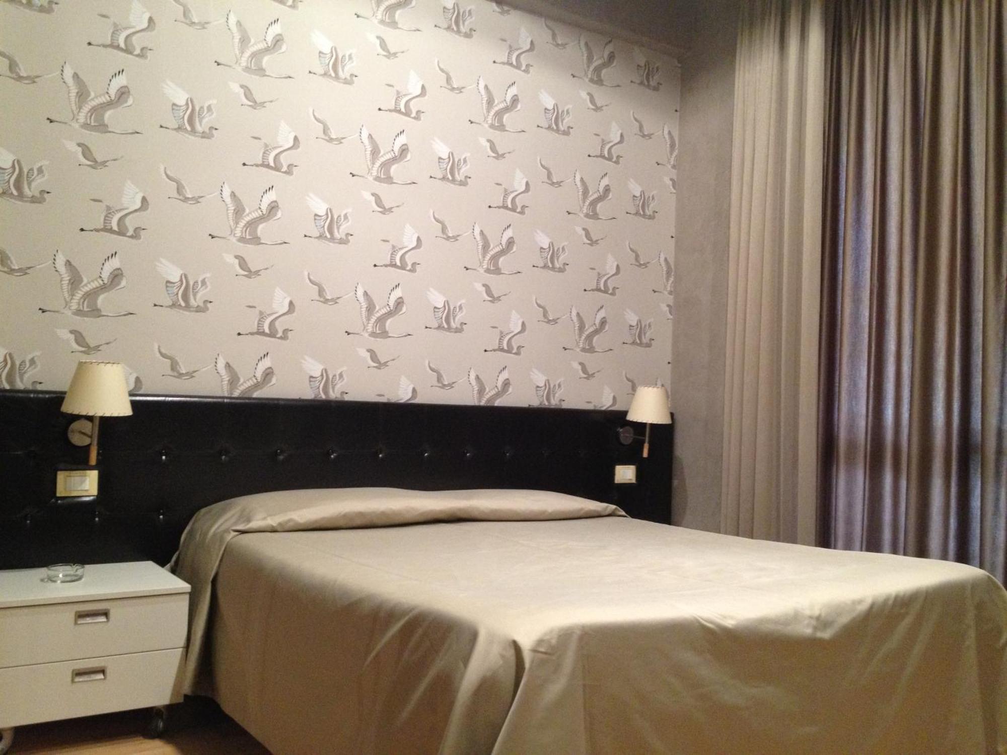 Triple Room,1216345633:JPEG