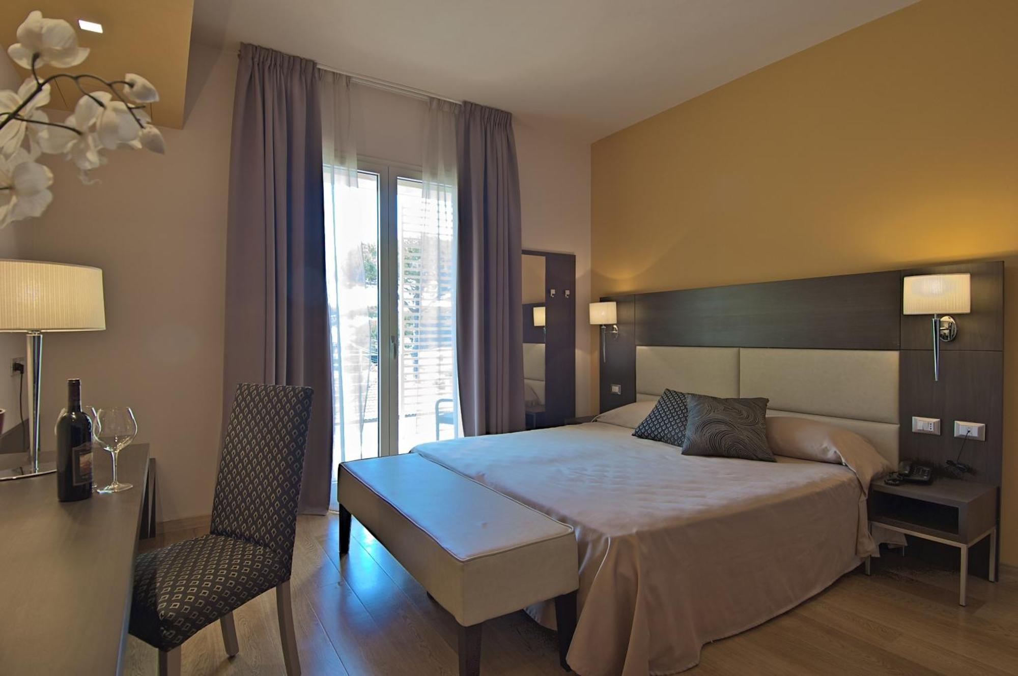 Double or Twin Room Balcony