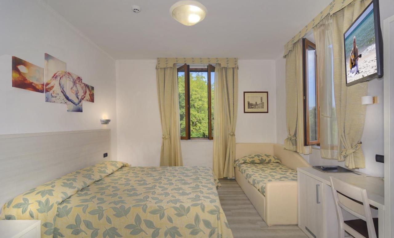 Triple Room,1086259585:JPEG