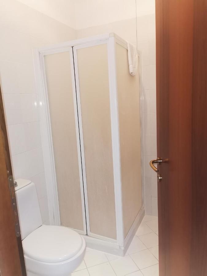 Single Room,1350354436:JPEG