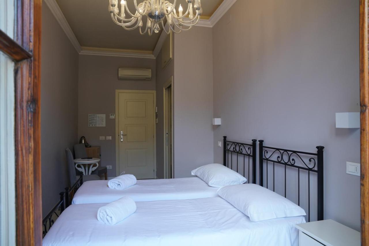 Twin Room Balcony,1264886602:JPEG