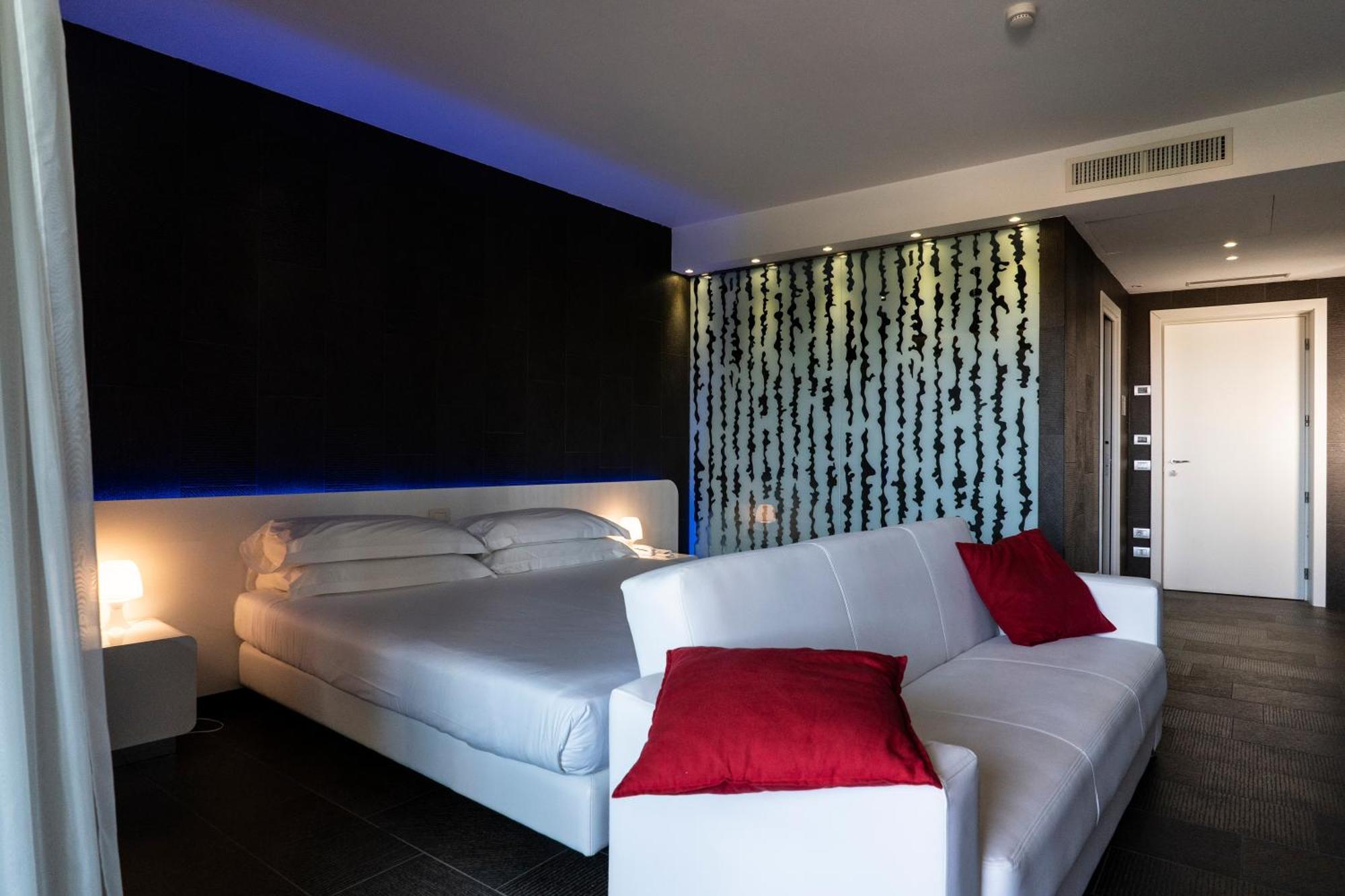 Superior Double or Twin Room,1603739831:JPEG