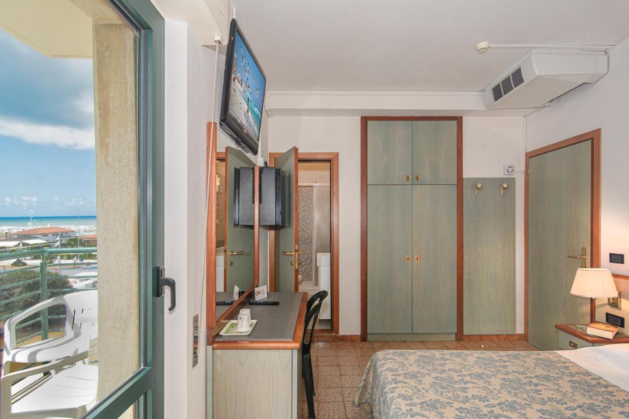 Double or Twin Room Side Sea View