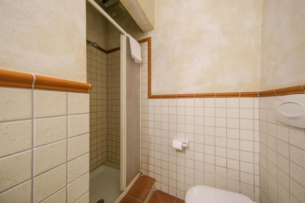 Single Room,1363876883:JPEG