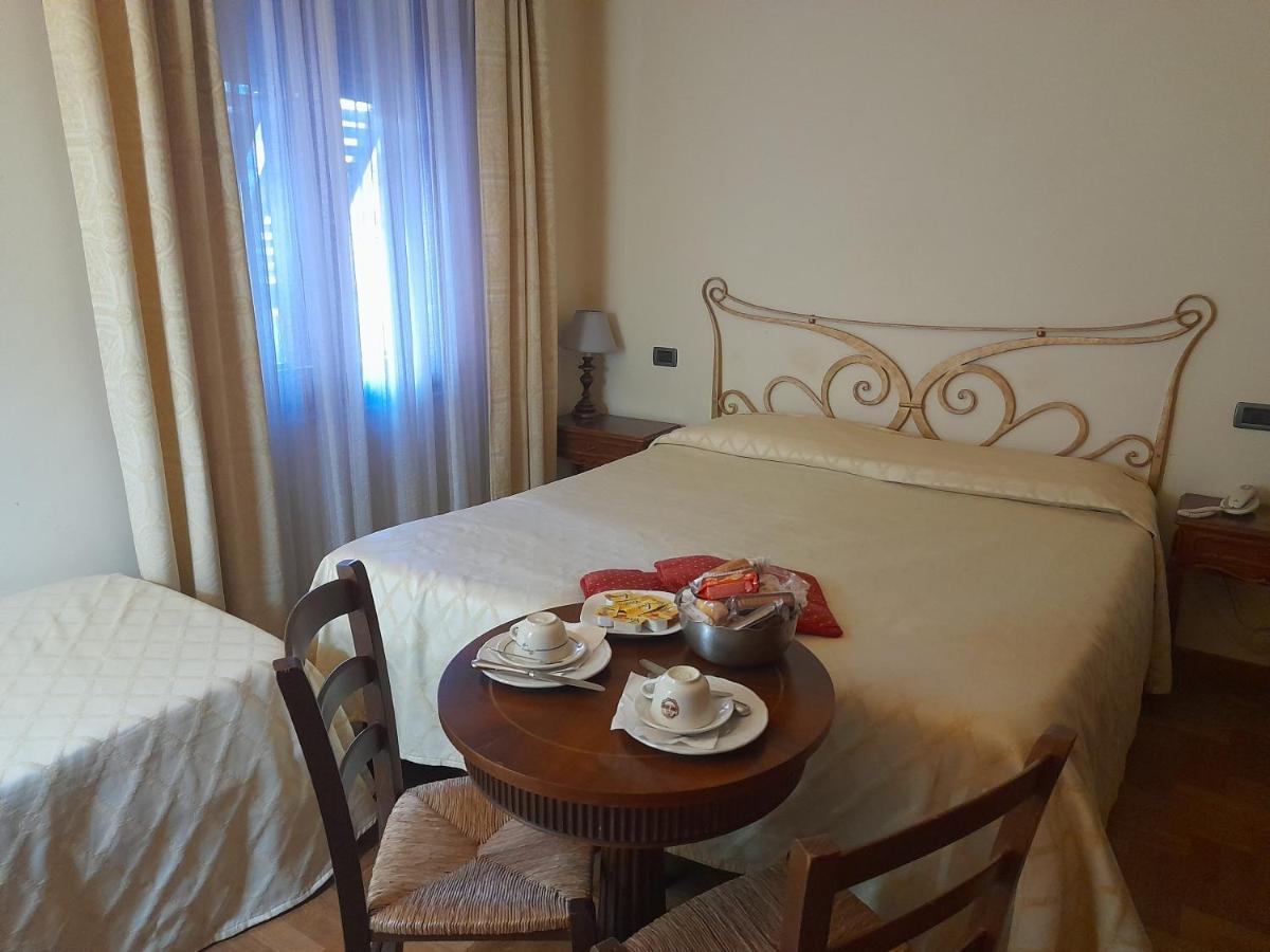 Standard Triple Room,1379108861:JPEG