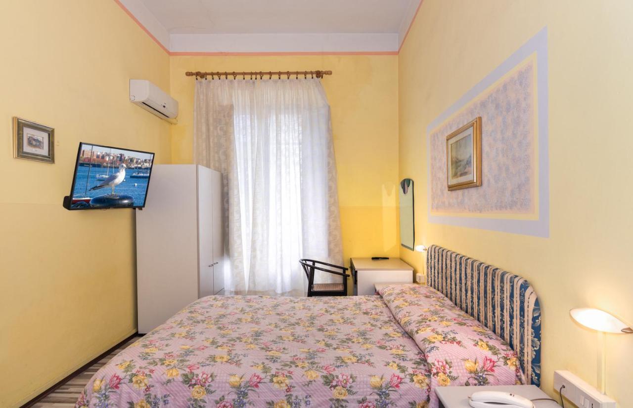 Single Room,1382384093:JPEG