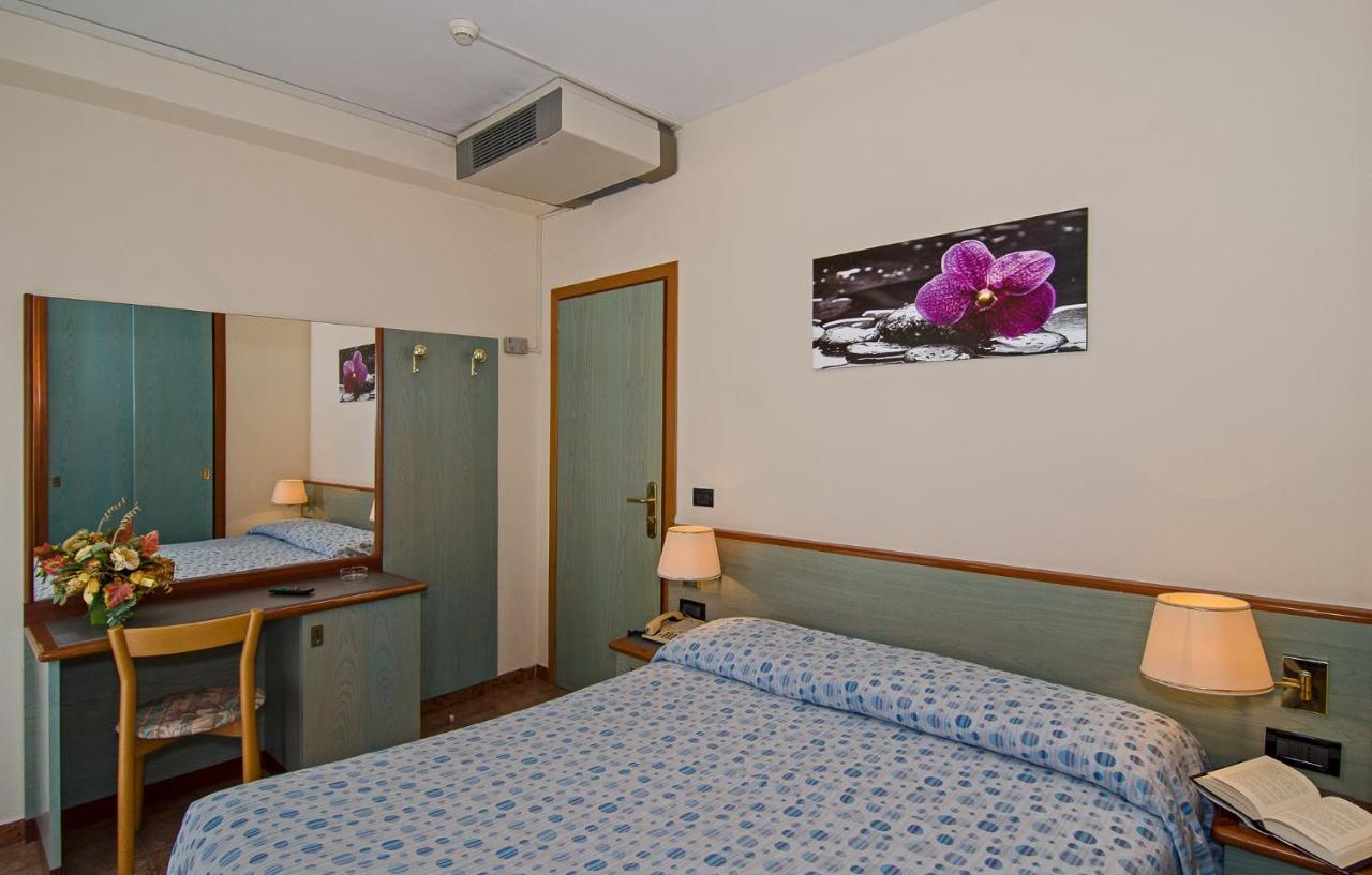 Single Room Balcony