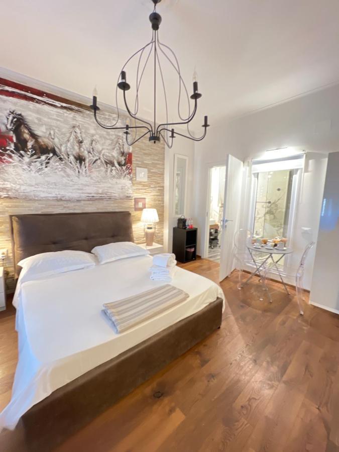 Large Double Room,1425566209:JPEG
