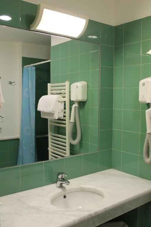 Double Room - Disability Access,1105437489:JPEG