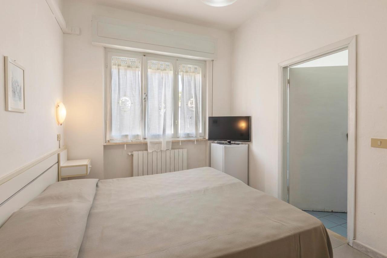 Standard Double Room,1466098988:JPEG