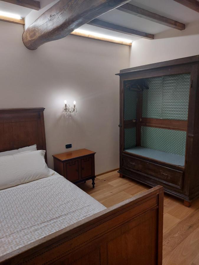 Double or Twin Room Private External Bathroom