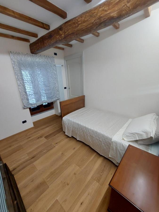 Double or Twin Room Private External Bathroom
