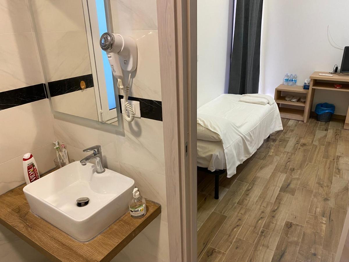 Basic Triple Room