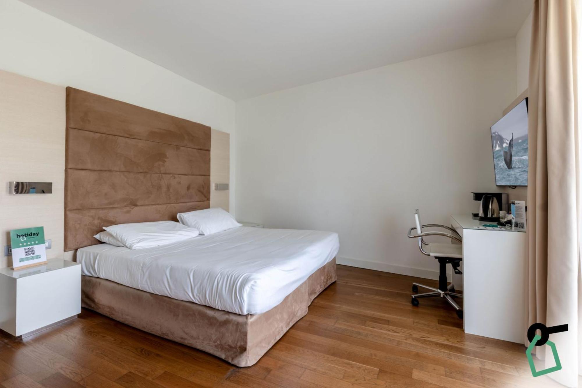 Superior Double or Twin Room,1540293820:JPEG