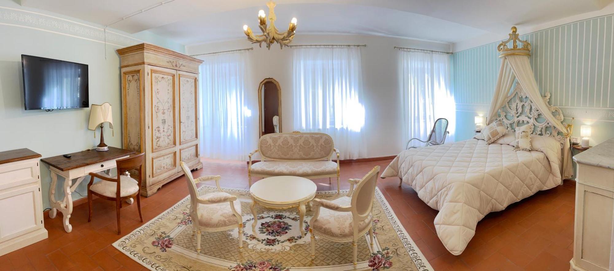 Queen Room