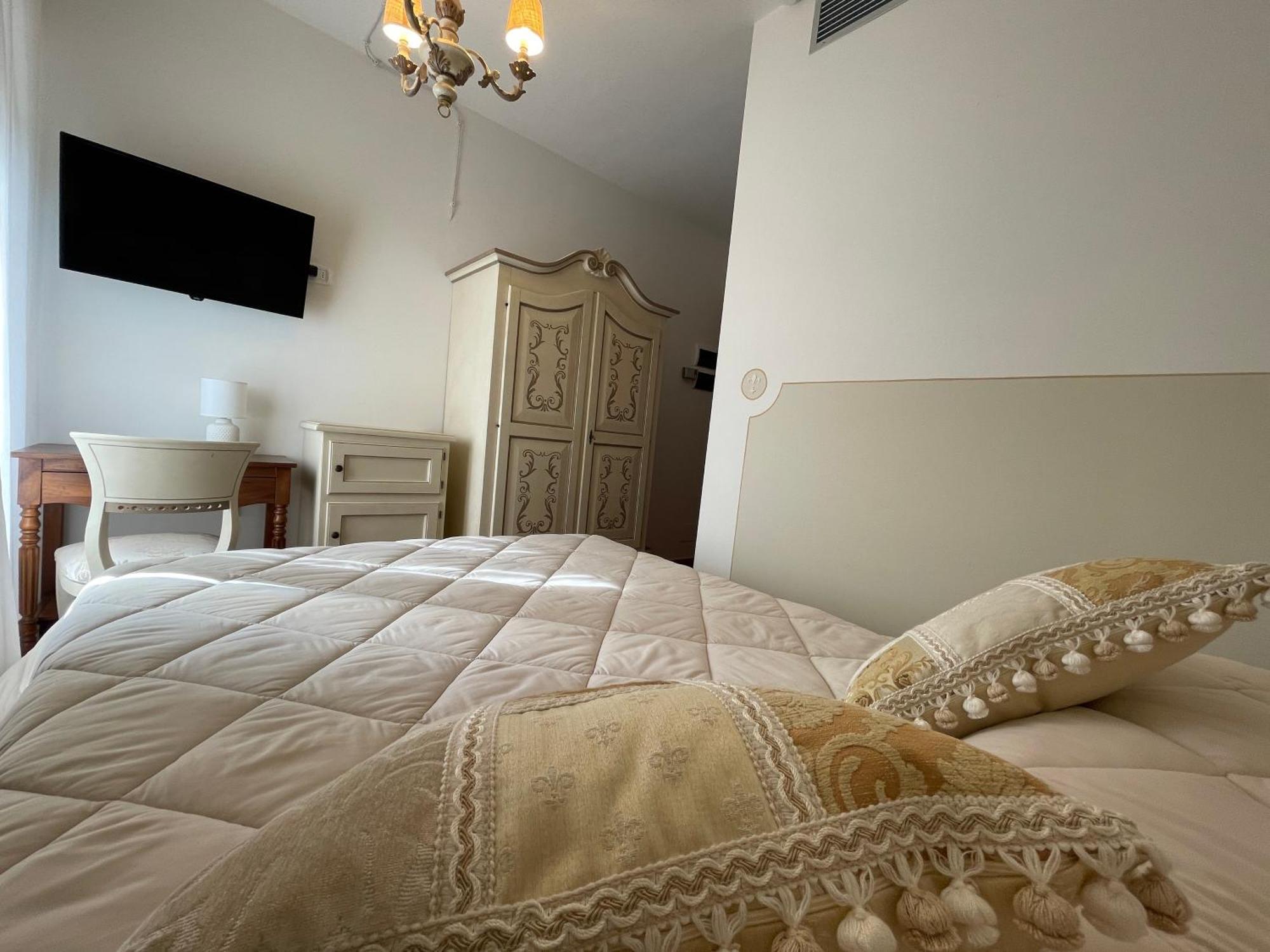 Deluxe Single Room