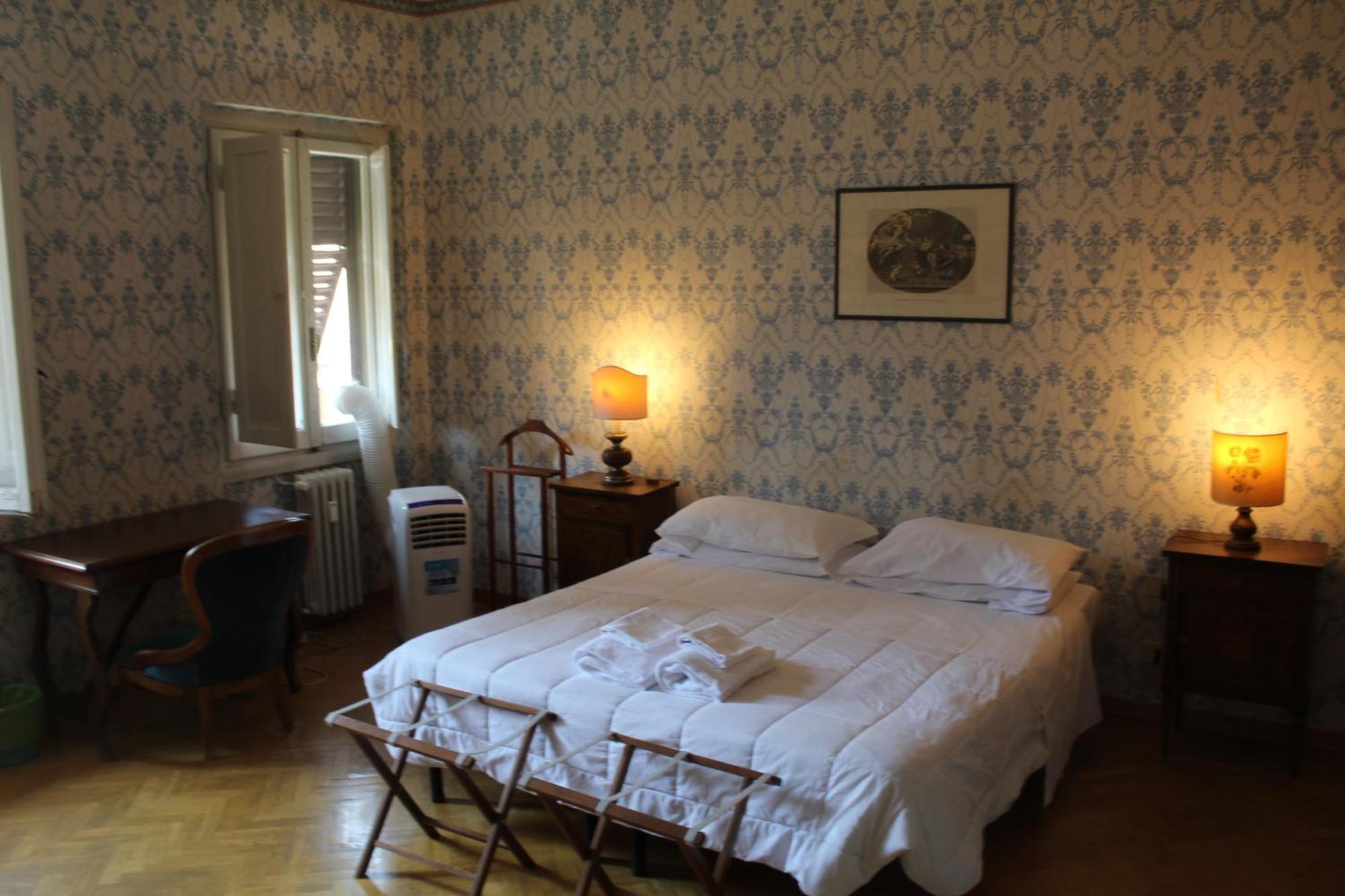 One-Bedroom Apartment,1545876976:JPEG