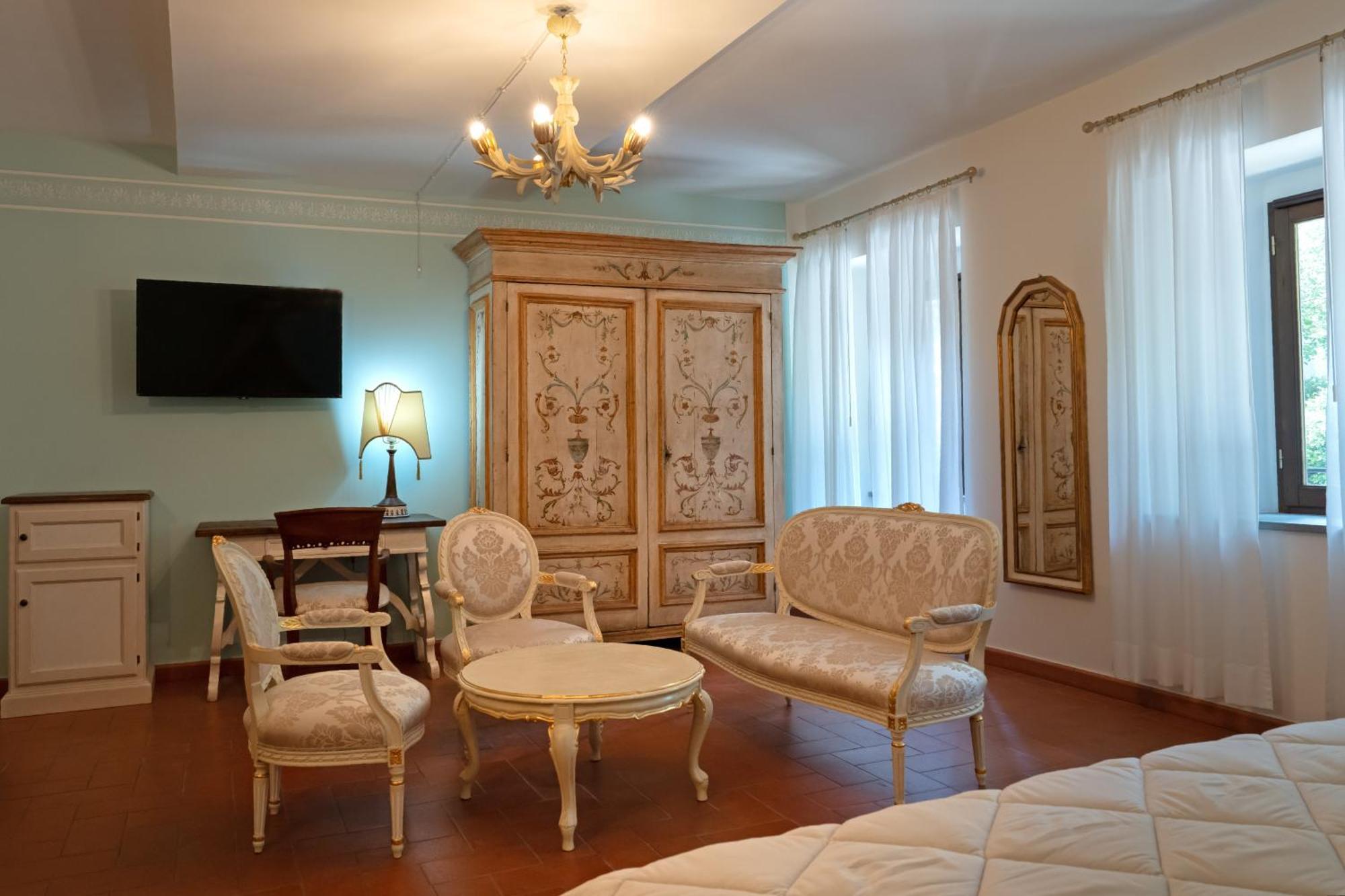 Queen Room