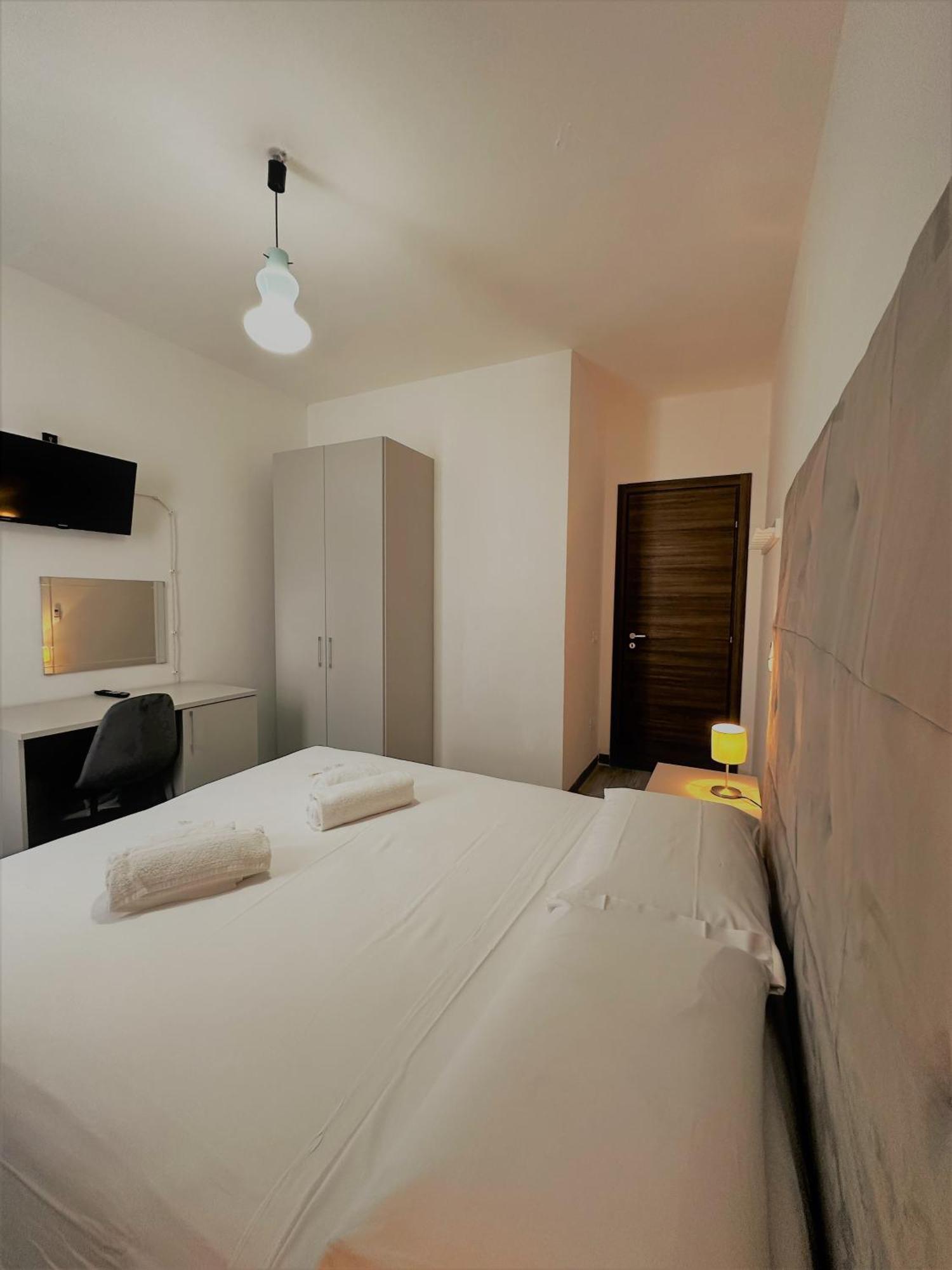 Budget Double Room,1552378465:JPEG