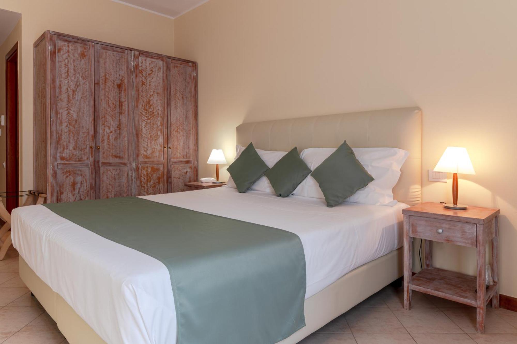 Double or Twin Room,1552637458:JPEG