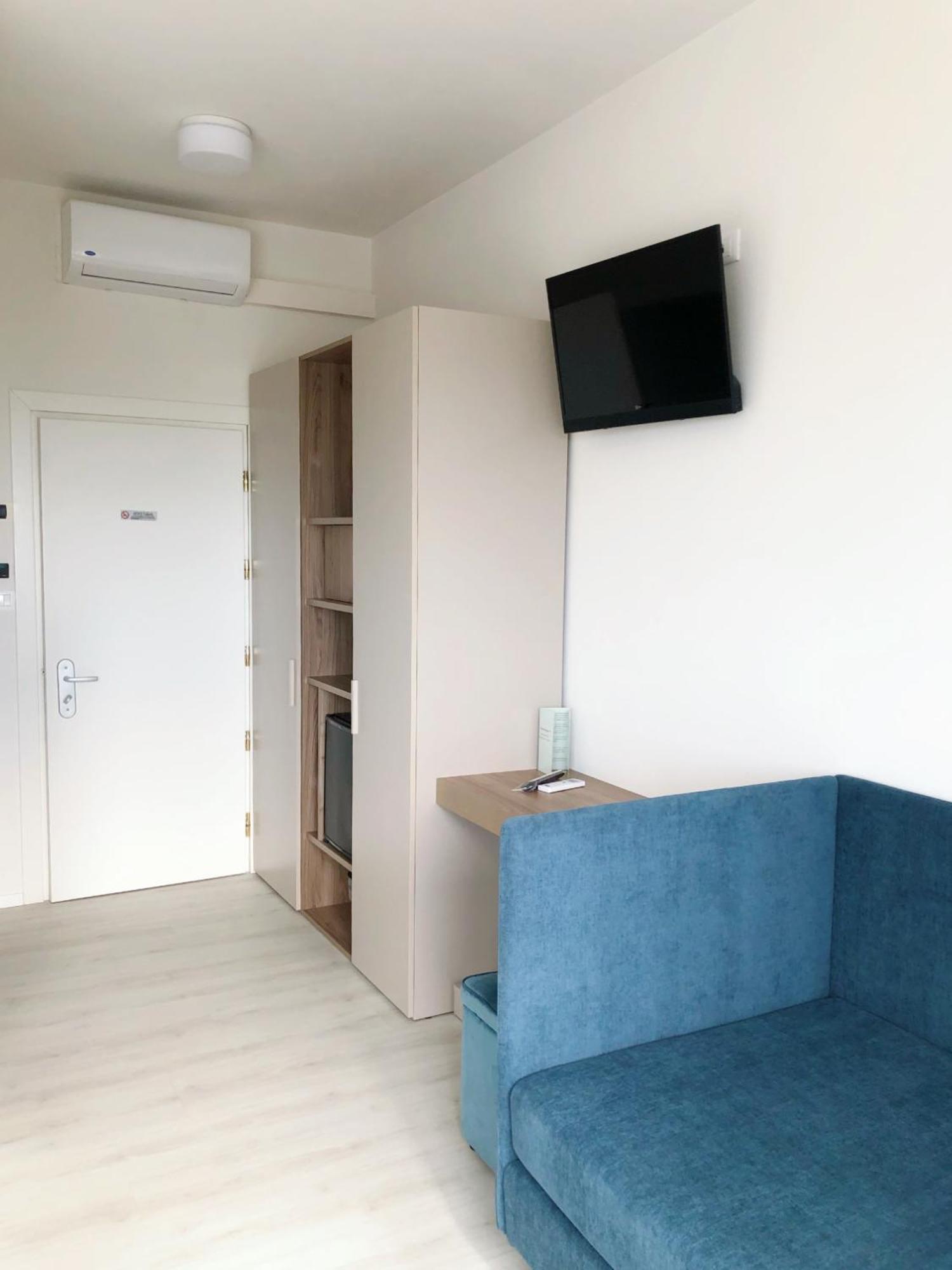 Triple Room with Sea View
