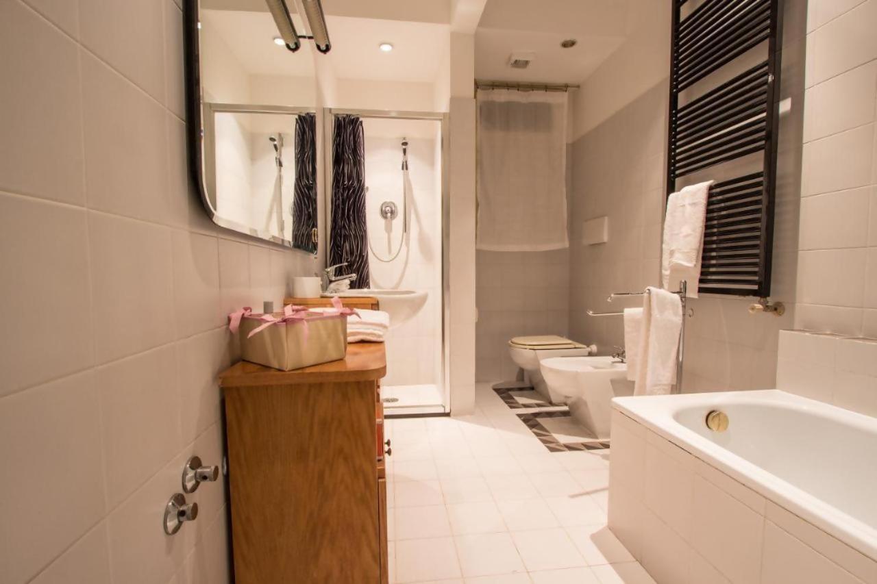 Double Room Private External Bathroom
