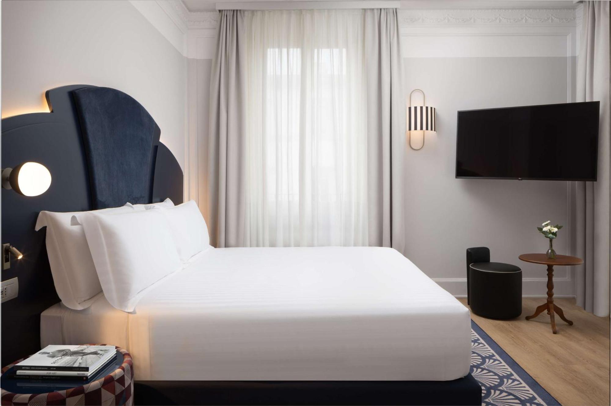 Deluxe King Room with Terrace,1580143909:JPEG