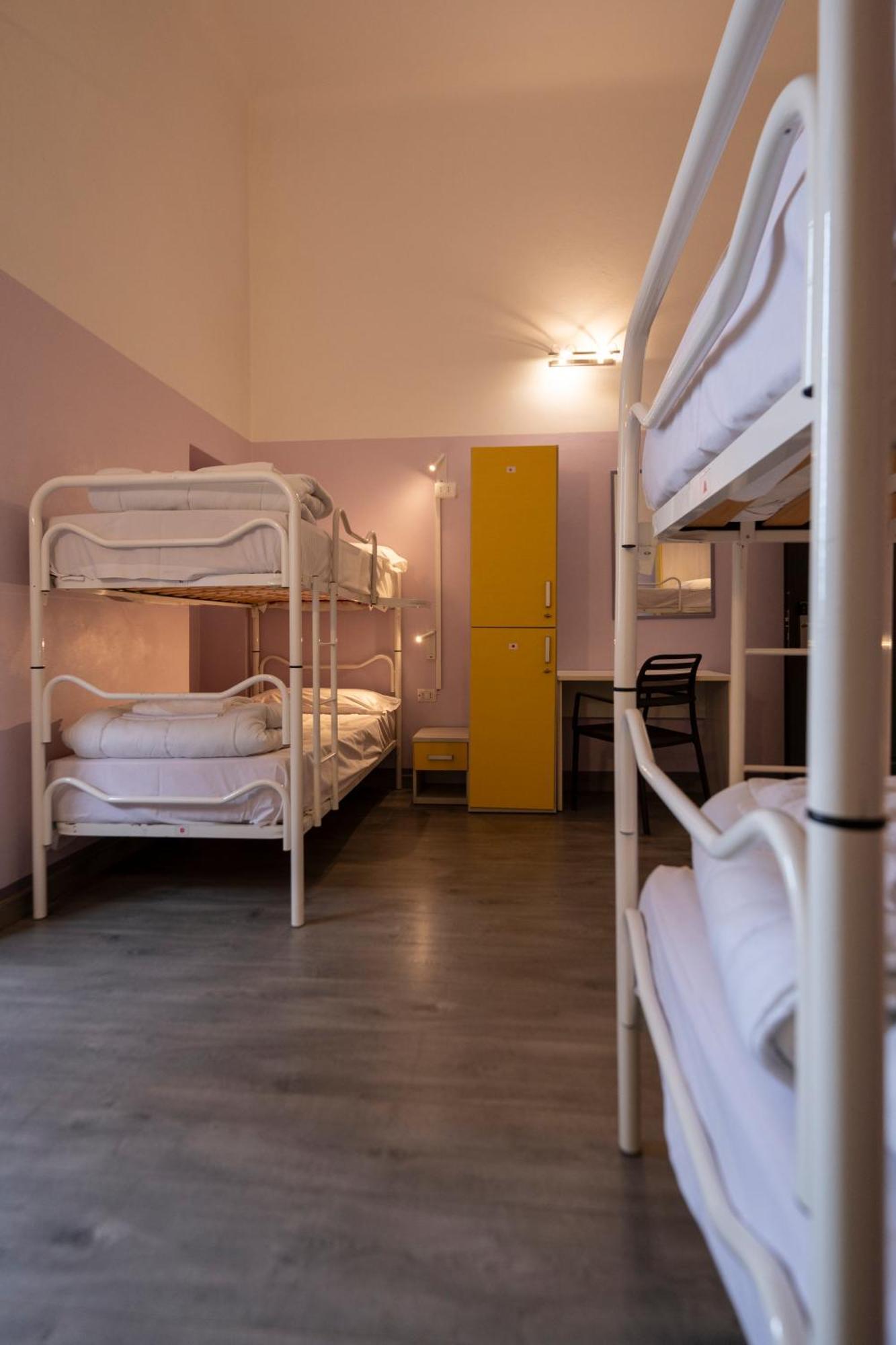 Bed 4-Bed Female Dormitory Room